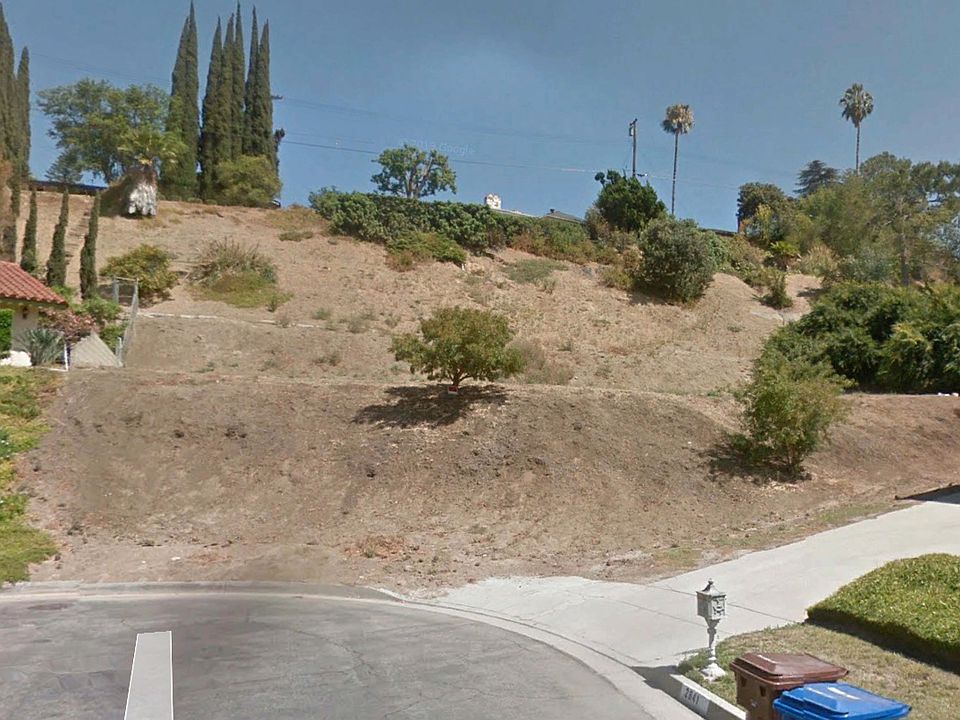 1st image of 2647 Deanne Drive