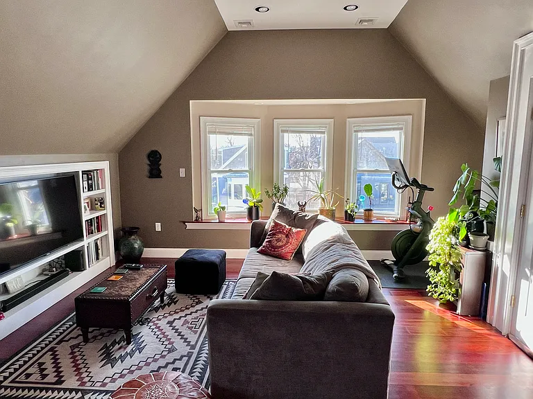 49 Elm St #3 — Photo 2