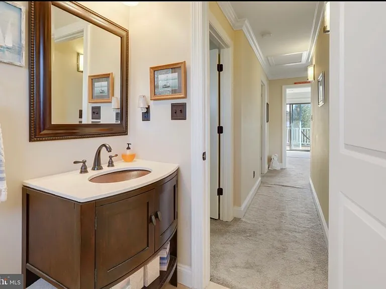 7808 Harbor Rd — Photo 38