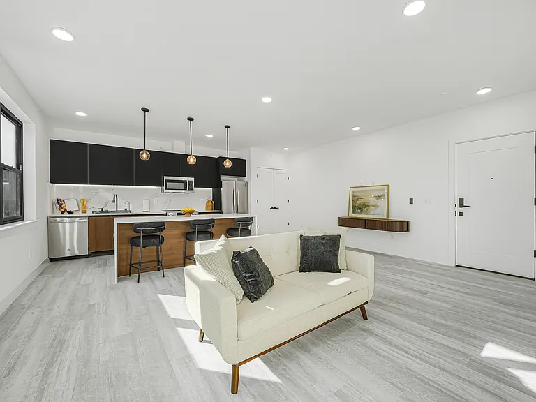 4614 Kennedy Blvd #203 — Photo 11