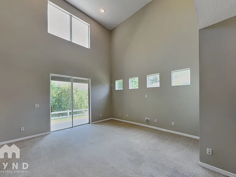 1460 Travertine Ter — Photo 2
