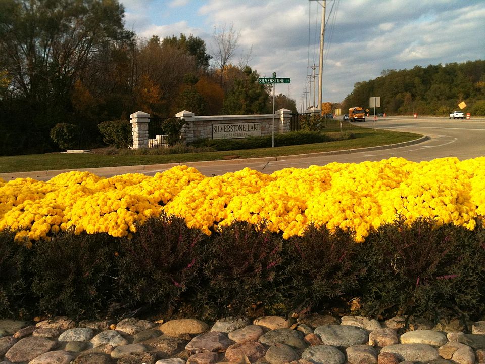 1st image of 401 Silverstone Dr