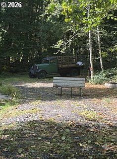 4th image of Land End Of Beech St