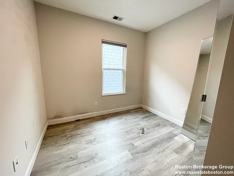 113 Hillside St #3 — Photo 5
