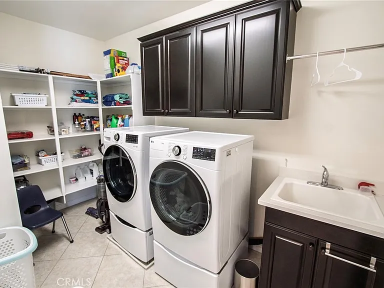 26424 Township St — Photo 43