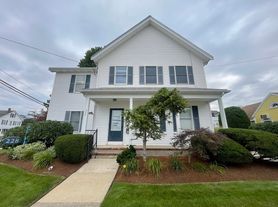 228 Main St, Stoneham, MA