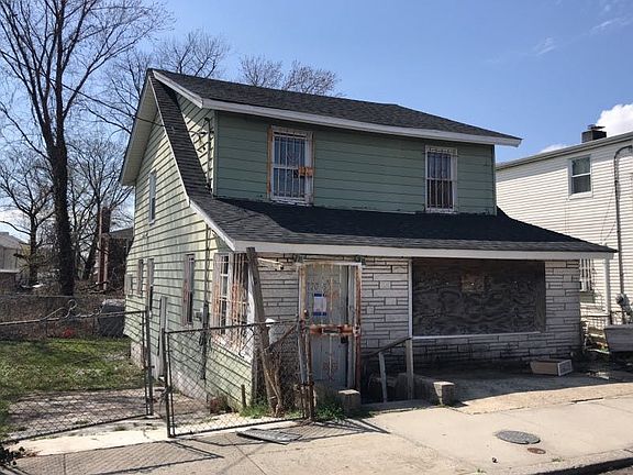 4th image of 120-52 166th St