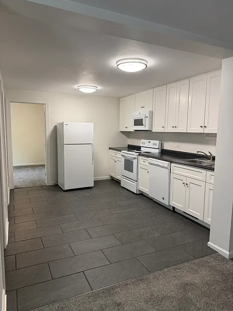 151 W Main St — Photo 3