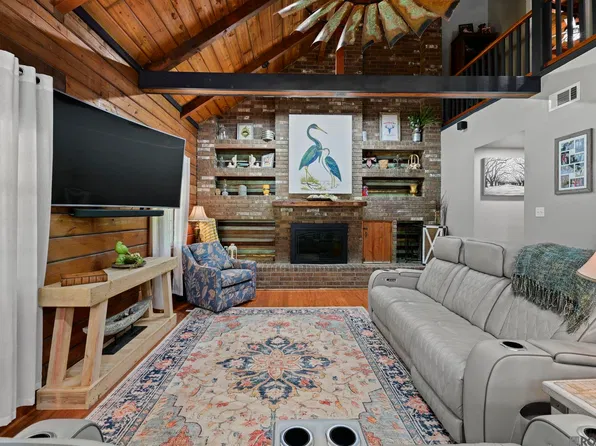 6407 Pohlman Rd, Saint Francisville, LA 70775