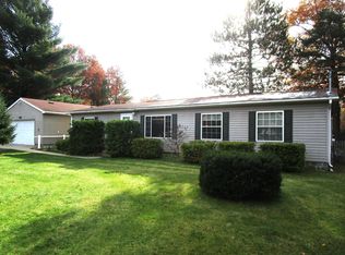 6937 Elmwood Rd, Indian River, MI 49749