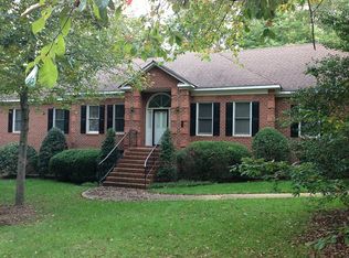 5721 Maple Brook Dr, Midlothian, VA 23112