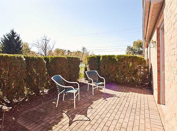 3rd image of 4833 Blendon Park Dr