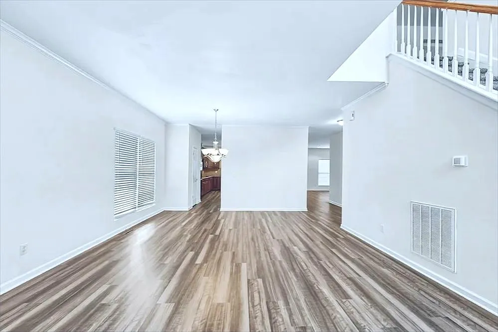 10 Emelia Ter — Photo 2