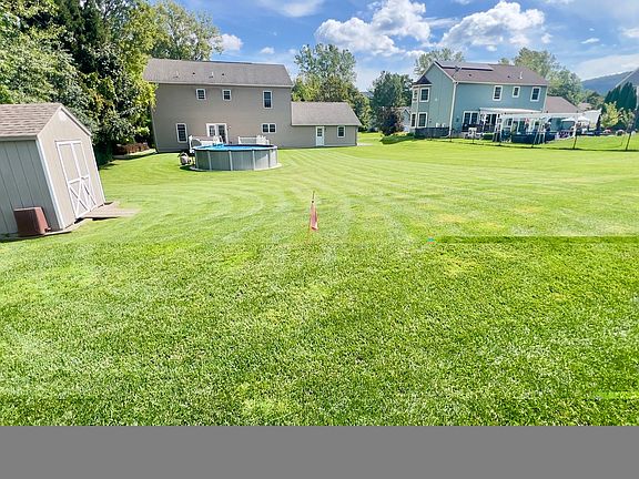 3rd image of 12 Juliana Dr