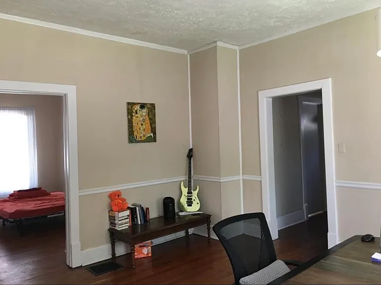 501 W Green St #2 — Photo 3