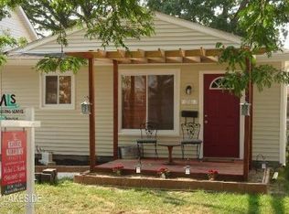 7260 Henry St, Center Line, MI 48015