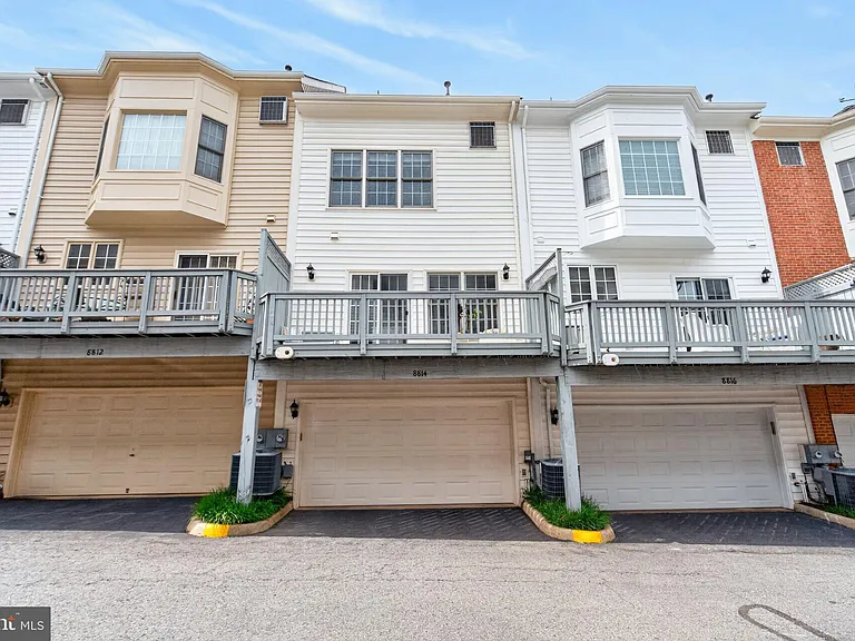 8814 Hunting Lodge Ct — Photo 4