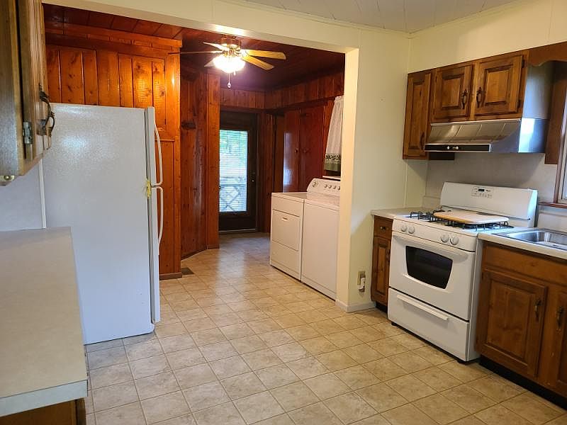 520 E Sebewaing St, Sebewaing, MI 48759 Zillow