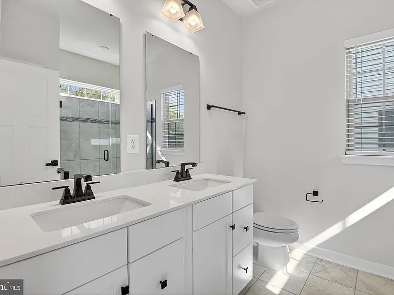 19753 Green Village Dr — Photo 18