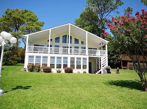 4th image of 231 Admiral Dr