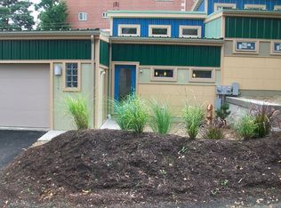 826 Washington Ave #101A, Carnegie, PA 15106