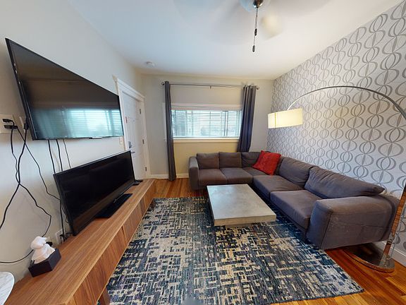 3rd image of 951 Saratoga St #1