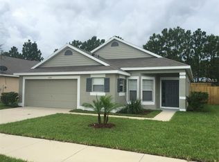 1232 Longville Cir, Tavares, FL 32778