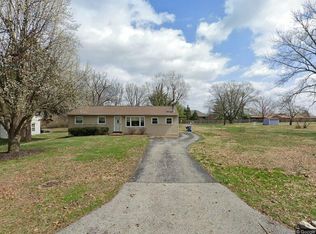 61 Irene Dr, Ballwin, MO 63011