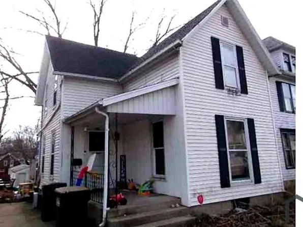 611 W Ordway St #1, Freeport, IL 61032
