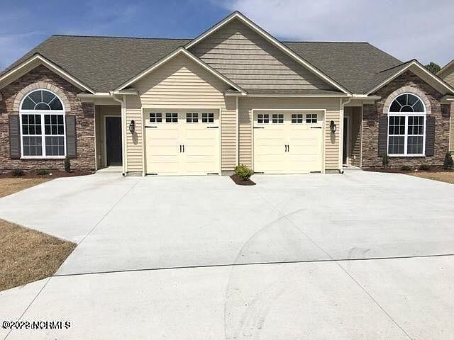 1st image of 3500 Gaston Way