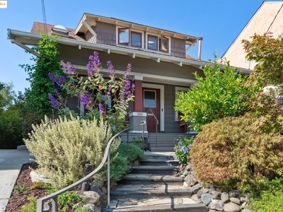 1081 Warfield Ave, Oakland, CA, 94610