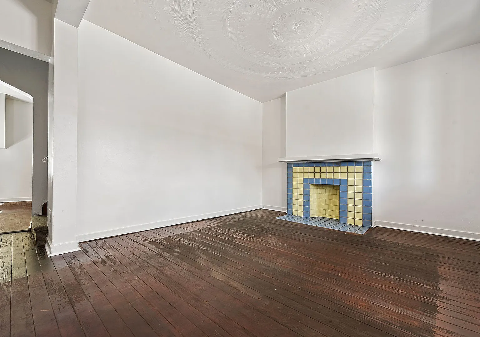 Remodeled 2 bedroom with backyard — Photo 3