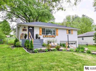 529 S 87th Cir, Omaha, NE 68114