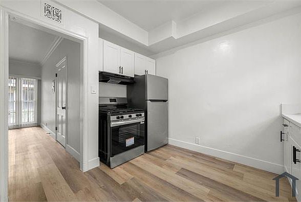 1st image of 4189 Leimert Blvd Unit 1/4