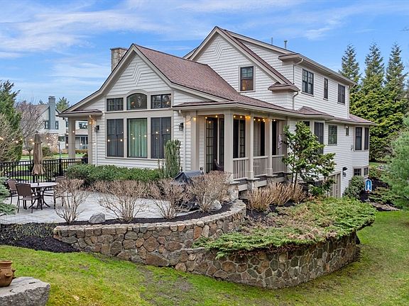 3rd image of 24 Whitehall Cir