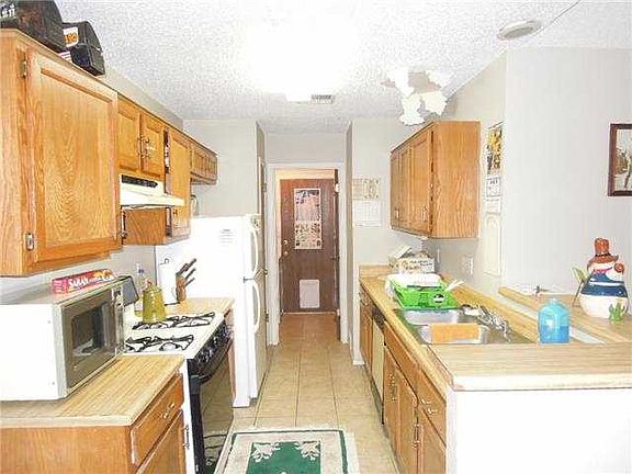 4th image of 12318 Alderbrook Dr