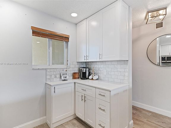 5th image of 7860 Camino Real #L411