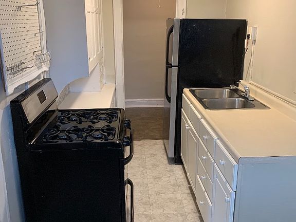 4th image of 2880 James Ave S APT 43
