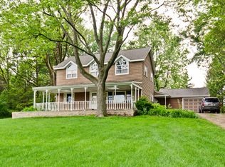 320 Roberts Rd, Inverness, IL 60067