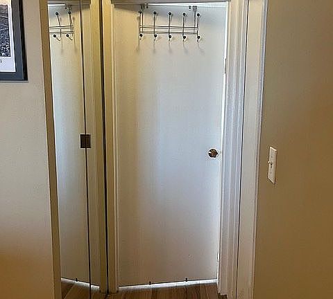 4th image of 2740 N Pine Grove Ave APT 20B