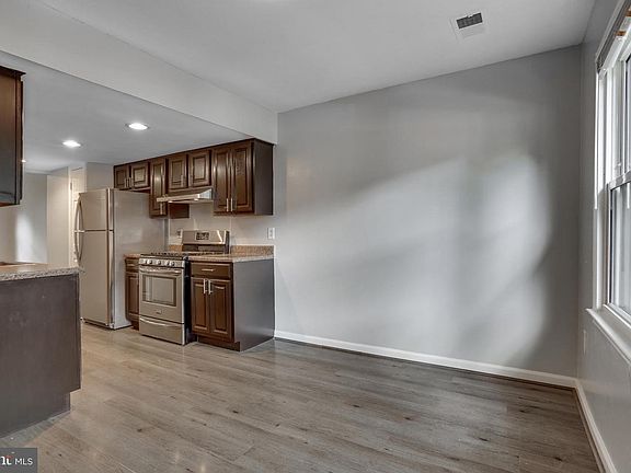 3rd image of 2024 Mayflower Dr