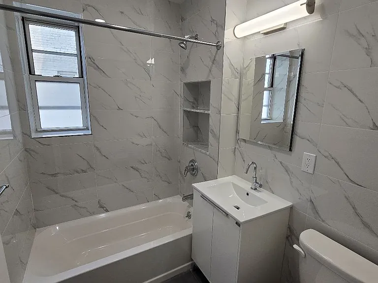 4853 44th St #5D — Photo 9
