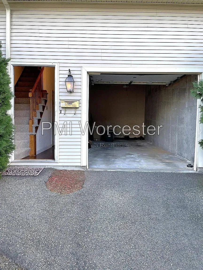 2 bed, 1.5 bath, $2,350 — Photo 3