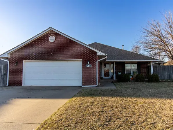 1317 Washington Cir, Moore, OK 73160