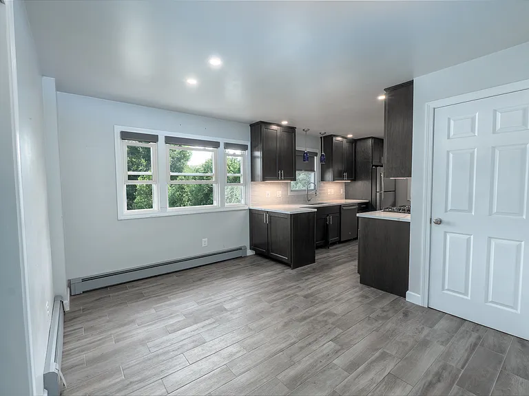 1330 Logan St — Photo 18