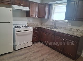 392 Hickory St #1E, Chicago Heights, IL 60411