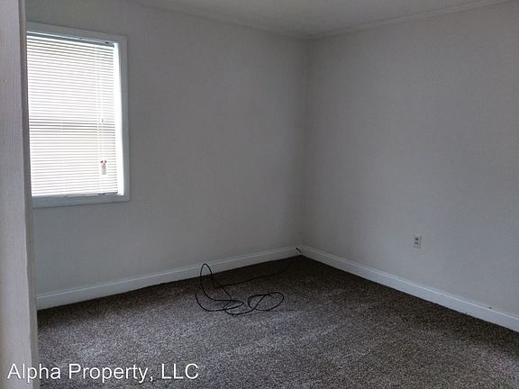 4th image of 10 Lanford Dr #A