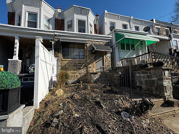 2nd image of 282 Montana St