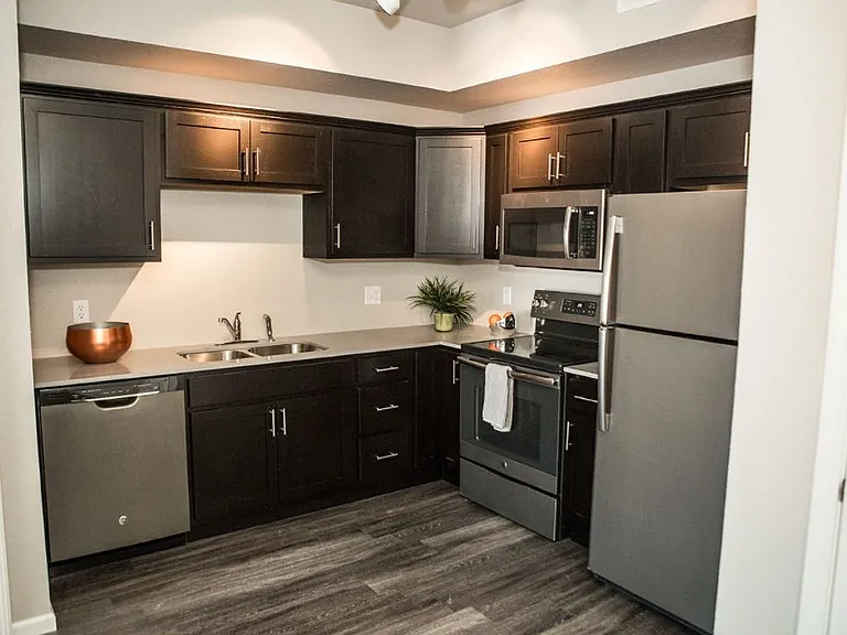 The Legacy Condos - Waverly — Photo 18