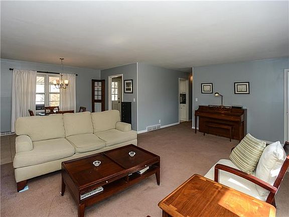5th image of 3300 W 151st St